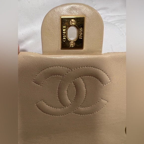 RARE Chanel Beige Mini Classic Flap Square - Picture 3 of 12